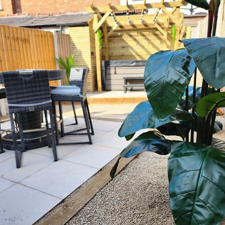 Xxhot Tubxx 4Bed Semi, Sleeps 8, 2 Bathrooms Blackpool Exteriör bild