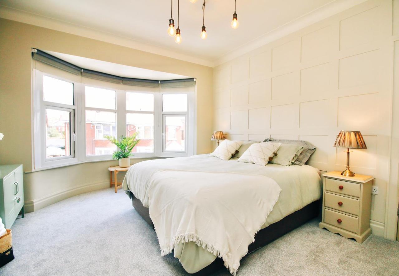 Xxhot Tubxx 4Bed Semi, Sleeps 8, 2 Bathrooms Blackpool Exteriör bild