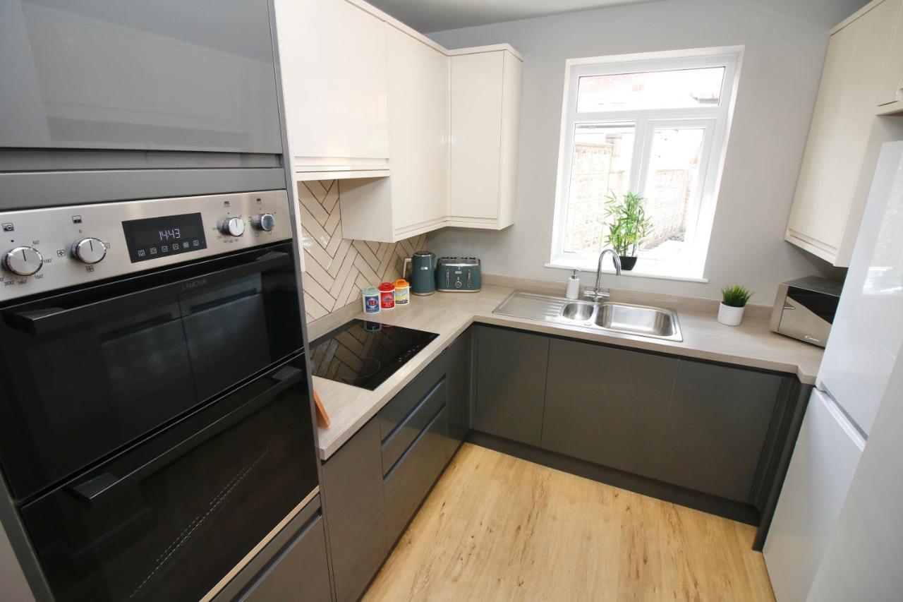 Xxhot Tubxx 4Bed Semi, Sleeps 8, 2 Bathrooms Blackpool Exteriör bild