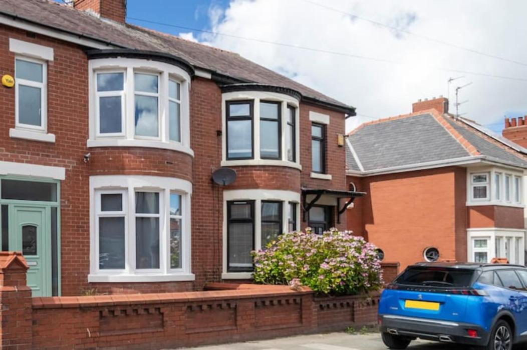Xxhot Tubxx 4Bed Semi, Sleeps 8, 2 Bathrooms Blackpool Exteriör bild