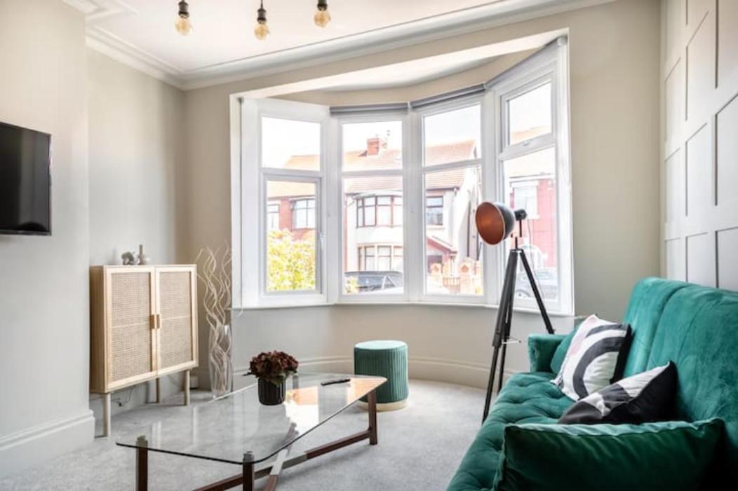 Xxhot Tubxx 4Bed Semi, Sleeps 8, 2 Bathrooms Blackpool Exteriör bild