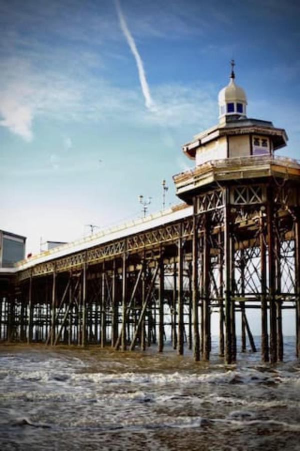 Xxhot Tubxx 4Bed Semi, Sleeps 8, 2 Bathrooms Blackpool Exteriör bild