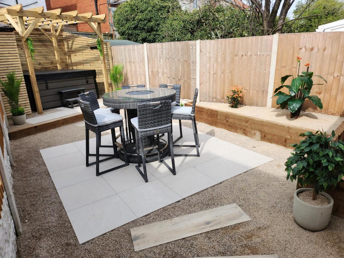 Xxhot Tubxx 4Bed Semi, Sleeps 8, 2 Bathrooms Blackpool Exteriör bild